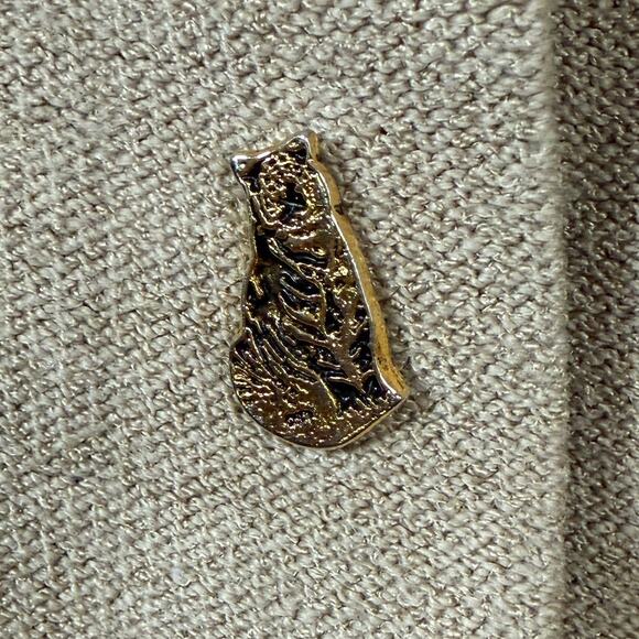 90s Vintage | Beige Wool Long line Cardigan Sweater Unique Gold Buttons | Small - Picture 5 of 9